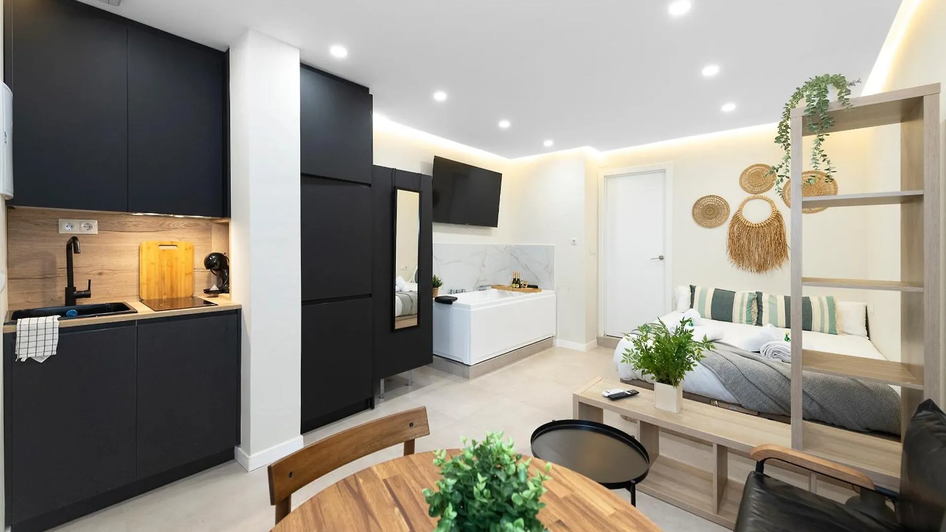 Exclusive Apartment Jacuzzi Malaga Spain